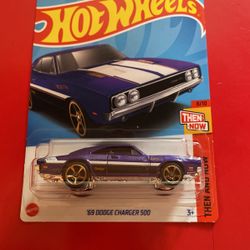 Hot Wheels ‘69 Dodge Charger 500