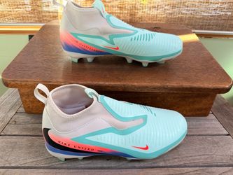 Nike United Jr Phantom 6 High Academy Cleats Size 6Y (NEW)