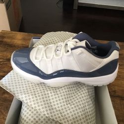 New Men’s Air Jordan 11 Low Retro size 9