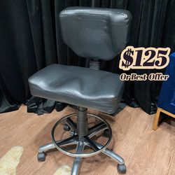 Spa and Equipment Comfortable Esthetician Chair $125