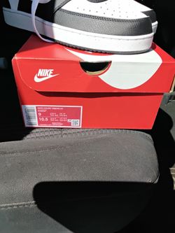 Brand new nikes size 9 men's