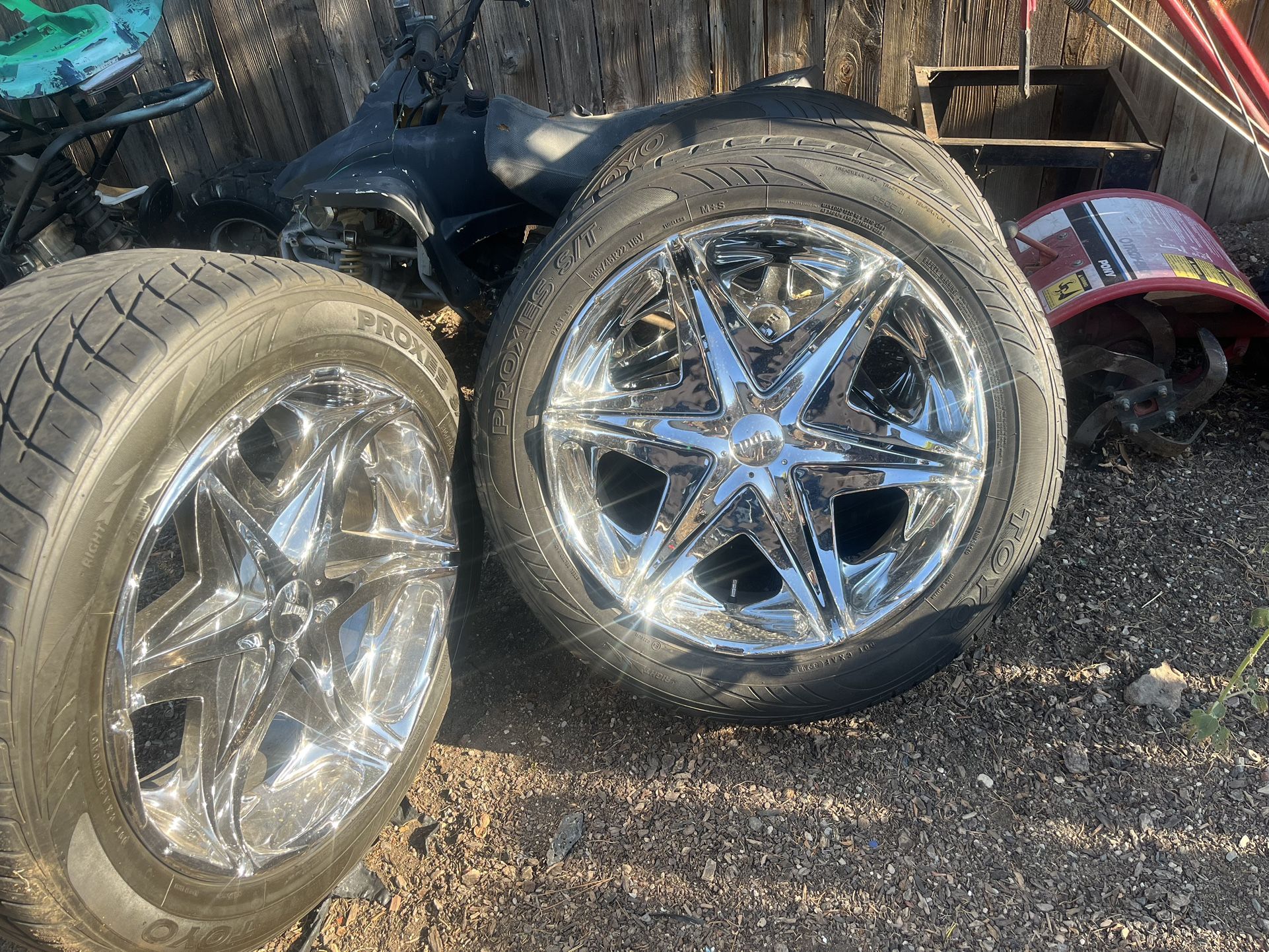 4 PROXES S/T TIRES