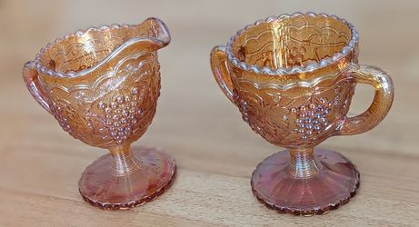 Carnival Glass creamer and sugar set