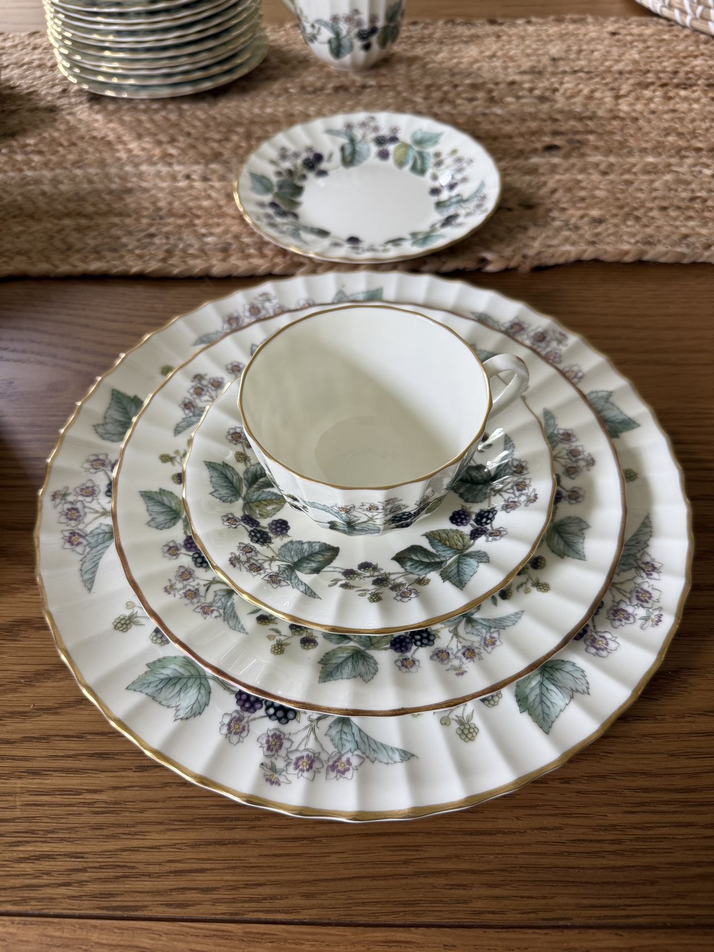 Vintage Royal Worcester Lavinia Dinnerware Set From 1920s