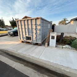 Dumpster / Container / Roll Off