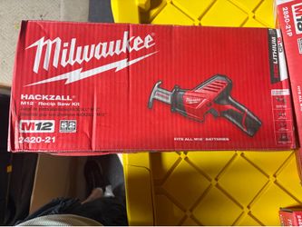 Milwaukee M12 Hackzall Reciprocating Saw Kit