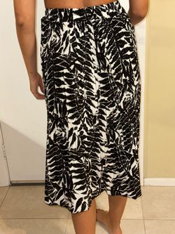 ZOA pleated pull-on midi/maxi skirt.