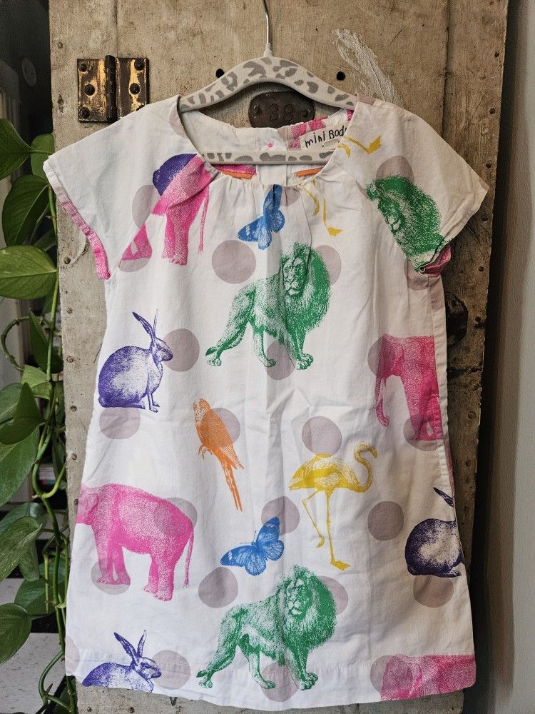 Mini Boden Girls Zoo Print Dress
Size 2-3T