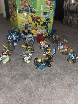 Skylanders Swap Force Storage Case + 21 Figures (2 SUPER RARE)