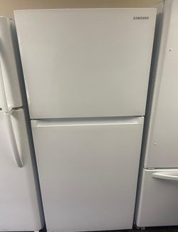 Samsung Top Mount White Refrigerator
