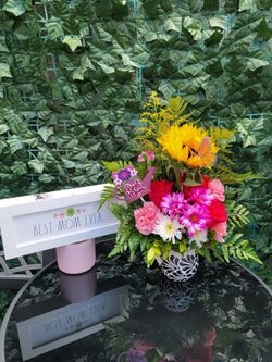 Mother’s day Floral Arrangements