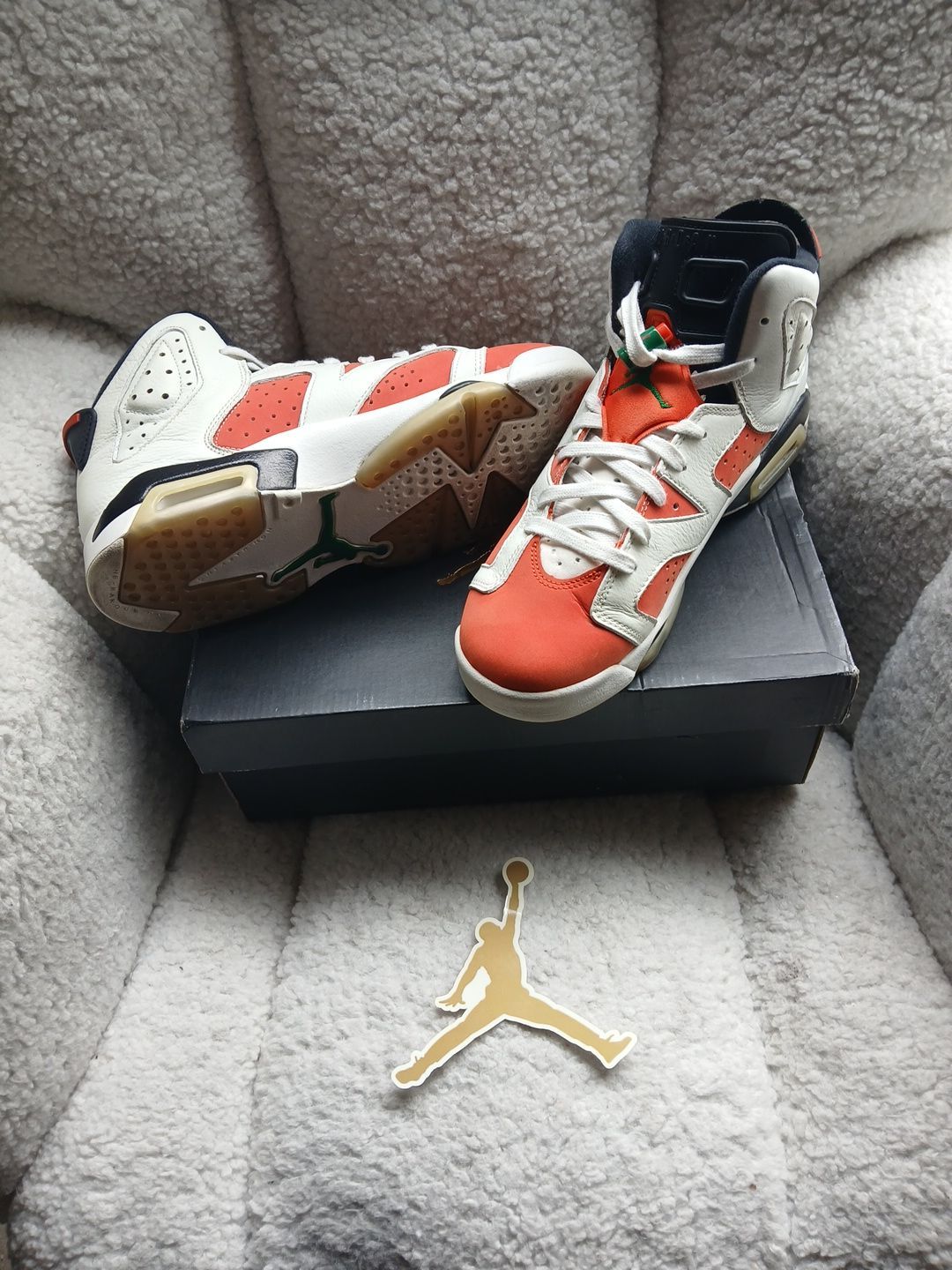 Air Jordan 6 RetroBG size 6.5 youth