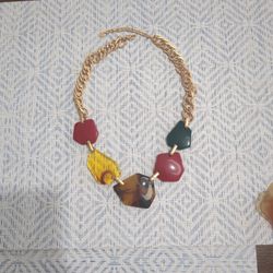 Zara Necklace with amber stone.