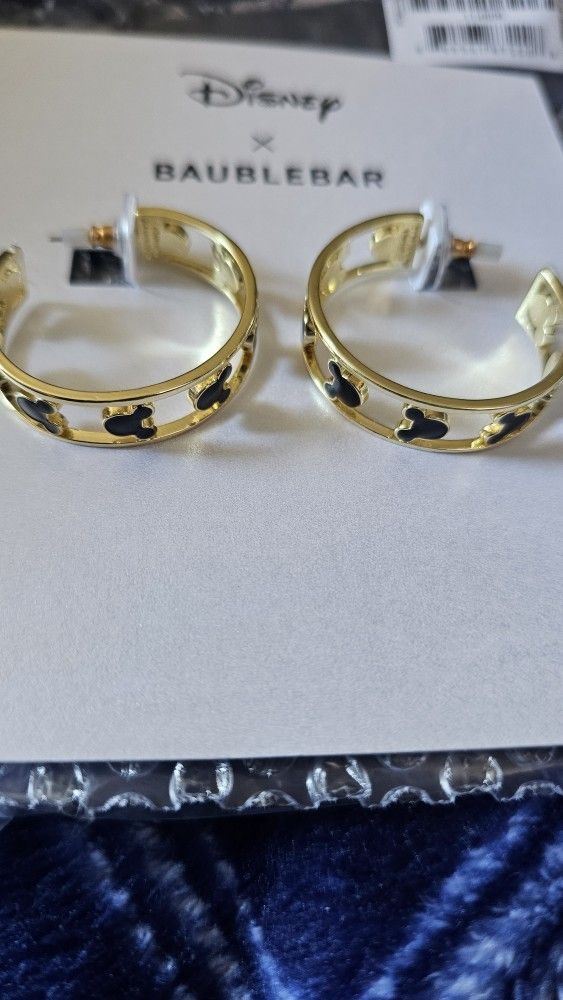 hoop earrings crislu mickey ring