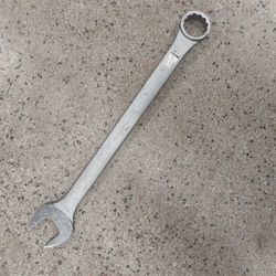 2 1/4 Professional Wrench