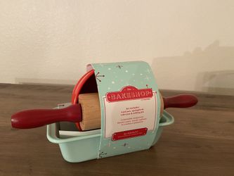 The Bakeshop Mini Christmas 3 piece Bake Set