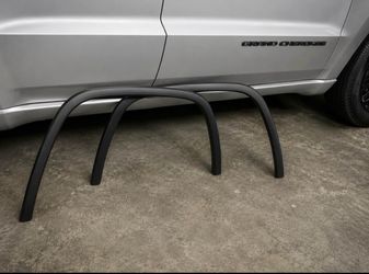 Jeep grand Cherokee fender molding
