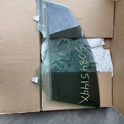 2012 Infiniti G37x Front Drivers Side Window Sedan 