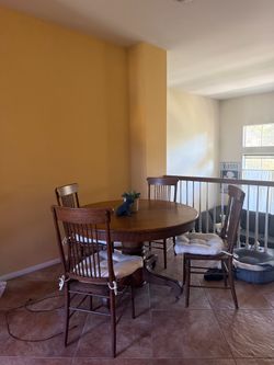 Solid Wood Round Dining Table Set with 4 Chairs