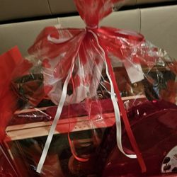 Customized Valentine's Handbag Basket