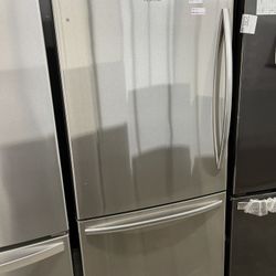 Hisense Bottom Freezer In Stainless Steel Open Box
