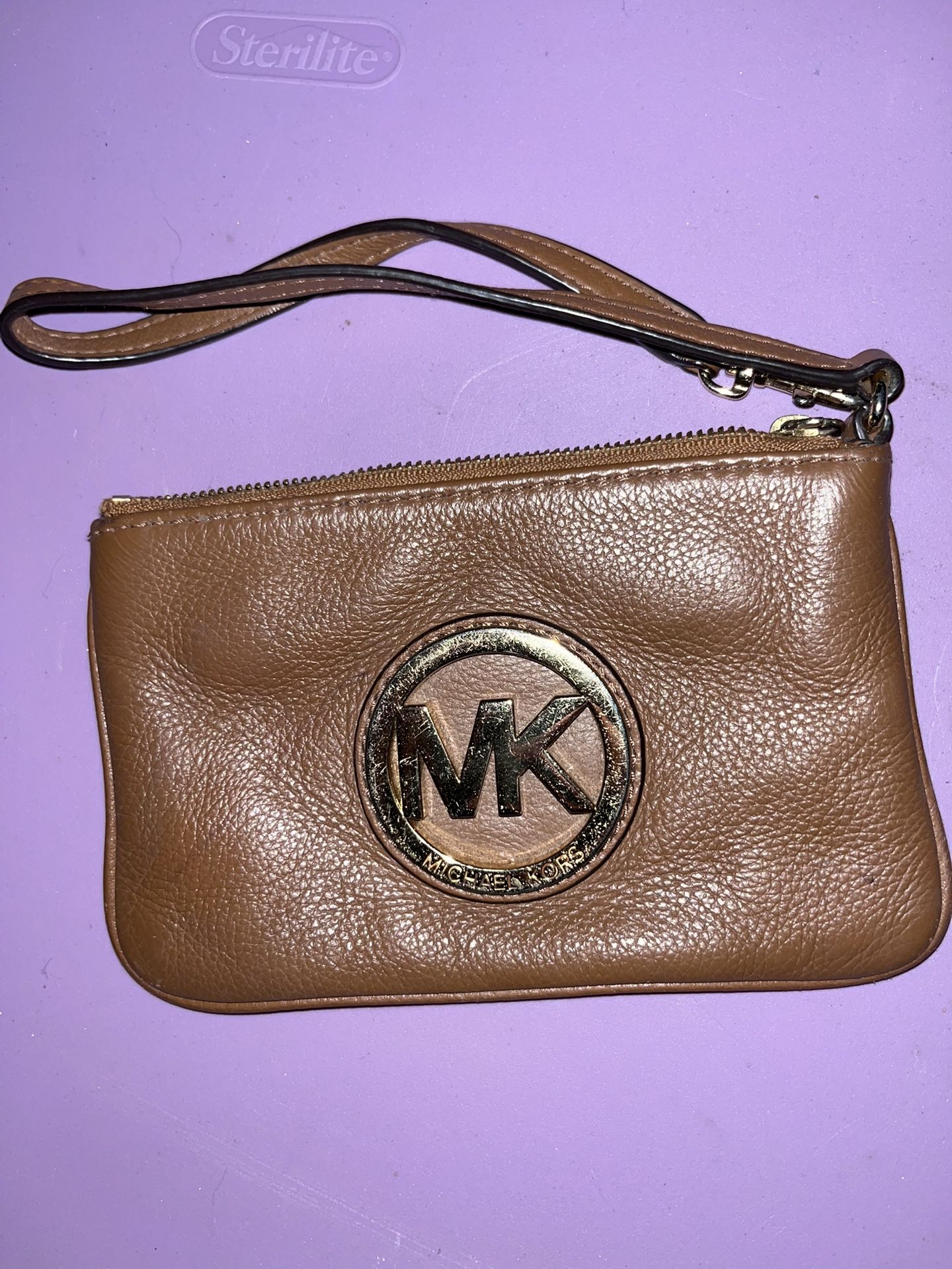 Like New Condition, Pretty Brown, Authentic, Michael Kors Wristlet Wallet