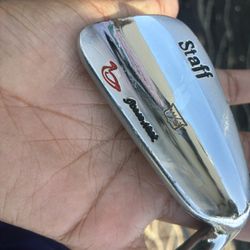 VINTAGE Wilson Staff Gooseneck 4 iron w/ Steel Stiff