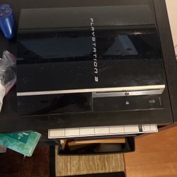 PS3 Comes With 2 Games And All Connection