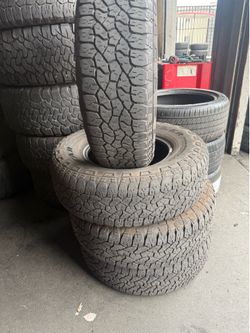 Vendo 235/75/R15 Goodyear las 4 Por $180