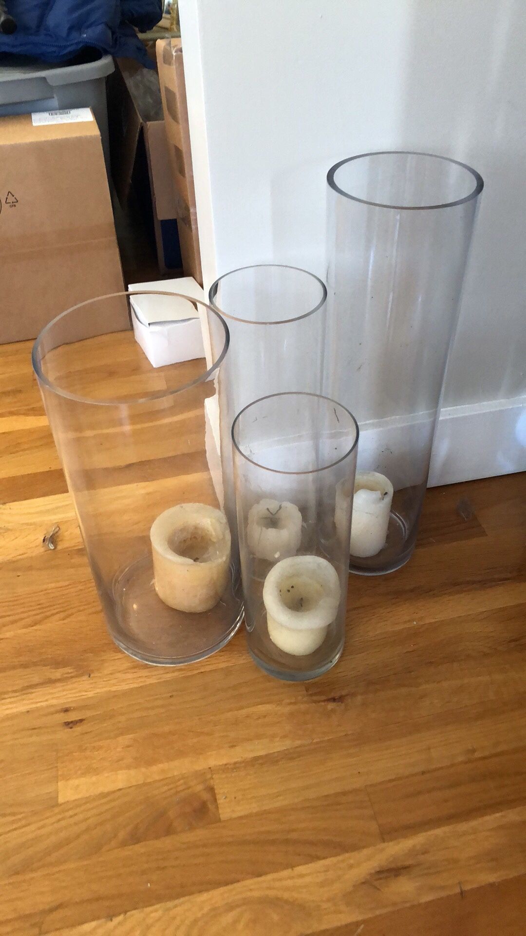 4 Glass Vases