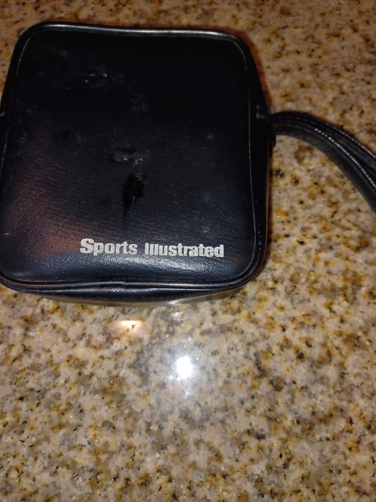 BINOCULARS  SPORTS ILLUSTRATED $20.REDUCED $10.