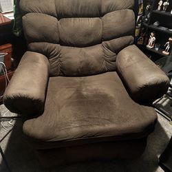 Large brown recliner fair condition