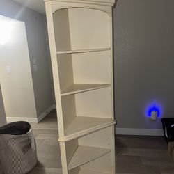 Cream White Cornershelf
