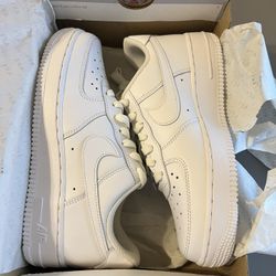 Air Force 1 White Size 7.5 Womens 