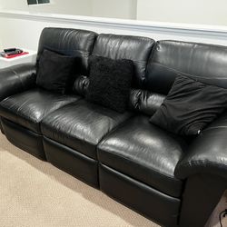 La-Z-Boy Leather Recliner Sofa. 