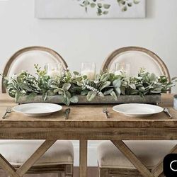 DECOR FOR DINING TABLE