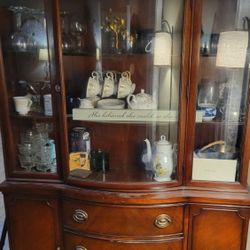 CHINA CABINET 