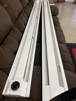 2 - 8 FT Electric Baseboard Heaters, Hardwired. Calentadores de zócalo eléctricos de 2 a 8 pies