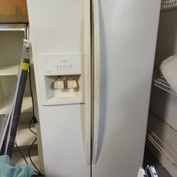 Refrigerator - Whirlpool Brand