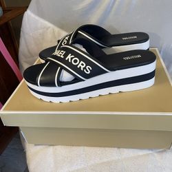 Michael Kors Slippers New Size 10