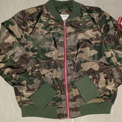WOMEN'S CAMO BOMBER JACKET 🔥 