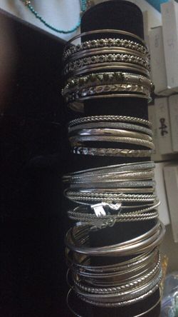 ALL OF THESE BRACELETS !! 5.00