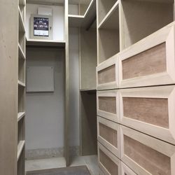 Custom Closets Shelves Pantry’s 