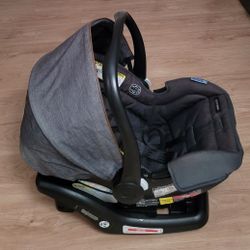 Graco Car Set And Adjustable Base 