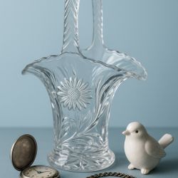 Duncan & Miller USA 1940s Clear Pressed Glass Daisy Basket Vase, 6x4x11”