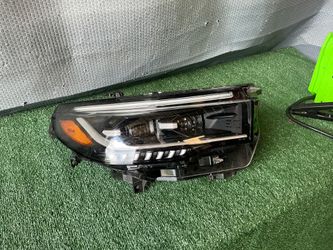 2025 2026 Ford Explorer right side headlight projector  oem Asembly