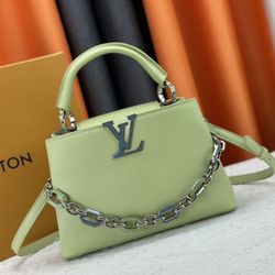 Capucines BB handbag    