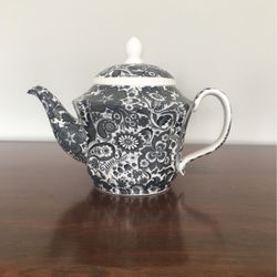 Tea Pot Decorative  Approximately 7 1/2 inches Tall And 9 inches Wide. Very Nice Removable Lid.