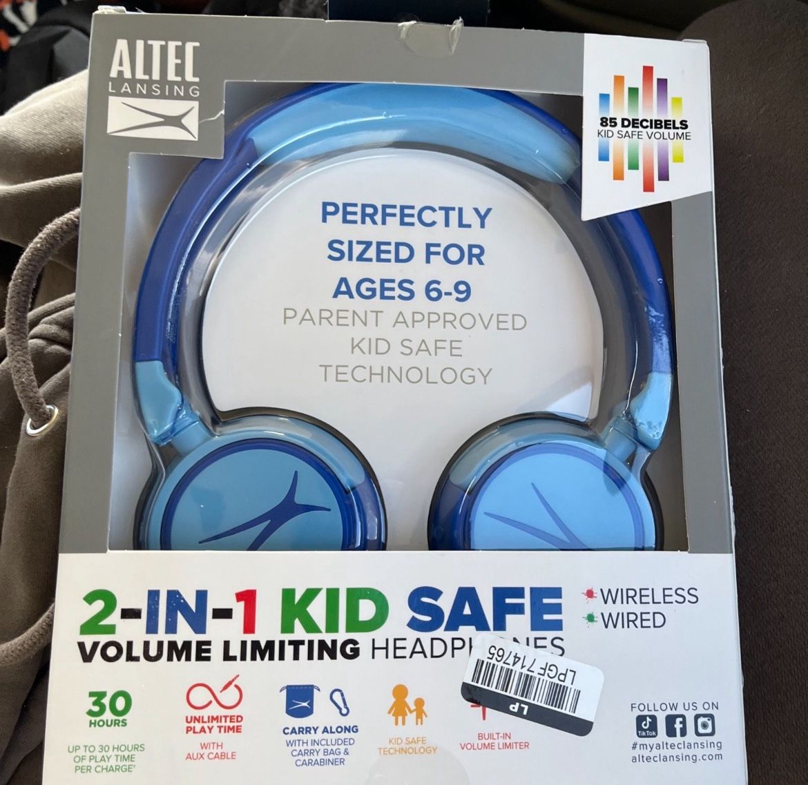100 Blue And Pink Headphones (Make Offer)