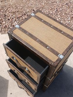 Mini cabinet Chest
